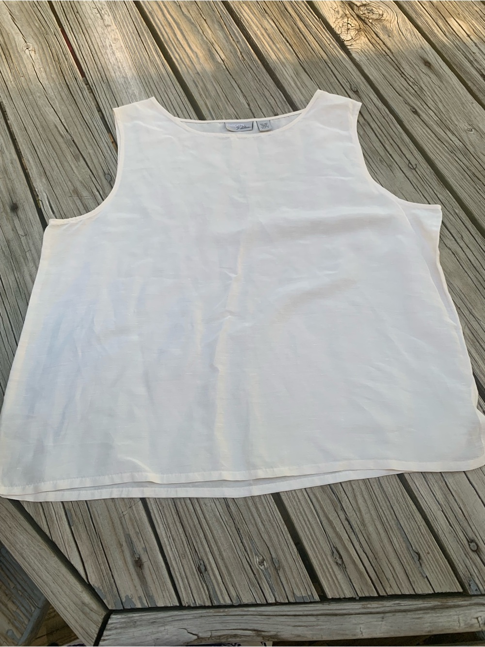 Chicos 100% linen top tank shell size XL Chicos size 3